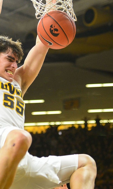 Iowa stuns No. 5 Michigan 74-59